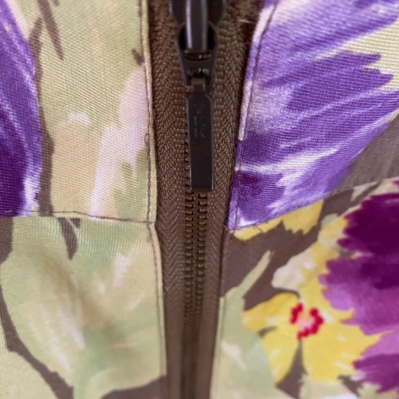 Banana Republic Skirt. Size 10 - Picture 4 of 7